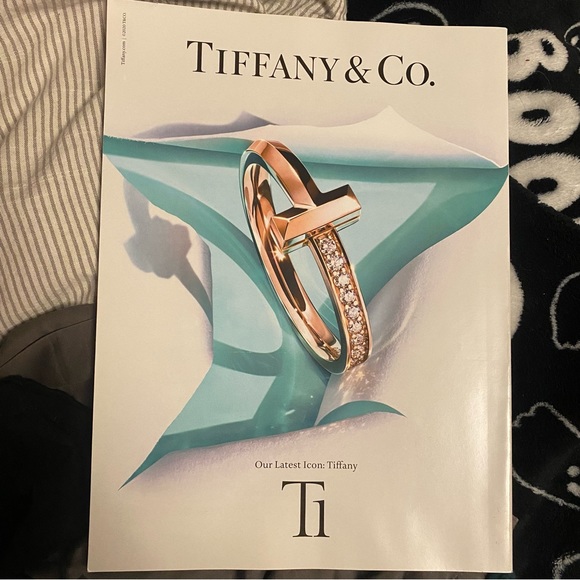 Harry Styles Vogue Magazine - Picture 2 of 2